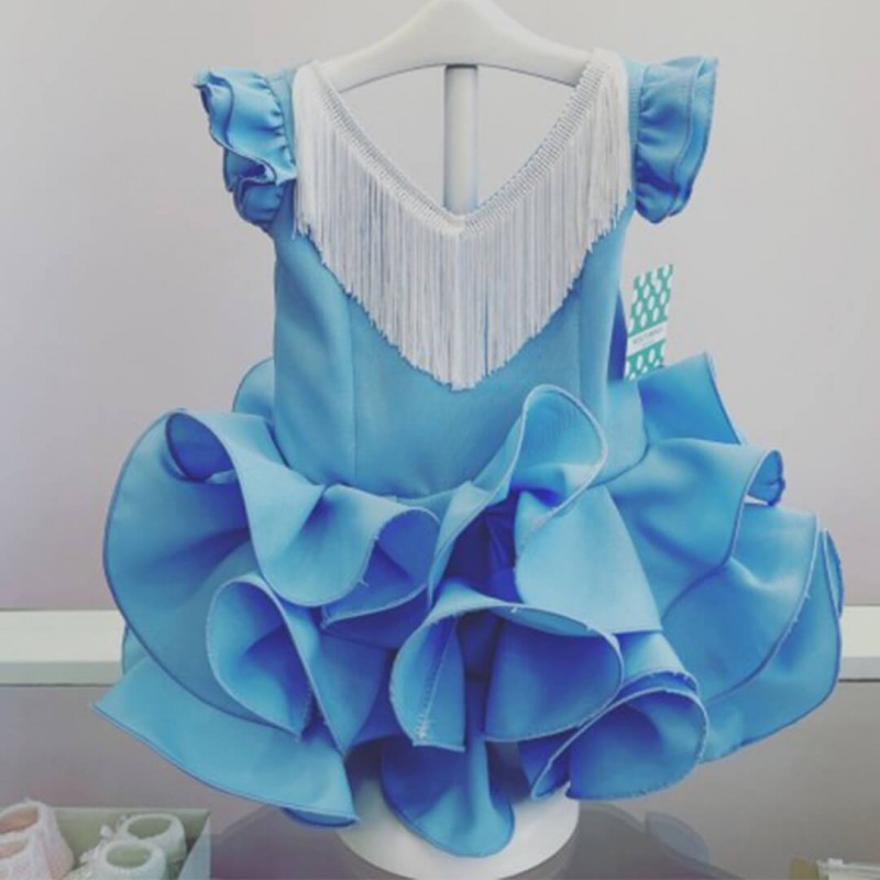 TRAJE DE FLAMENCA LISO CON FLECOS TRAJE DE FLAMENCA LISO CON FLECOS